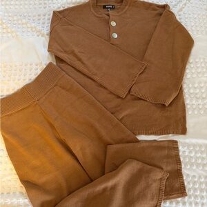 Missguided Women’s Tan Sweater Set
